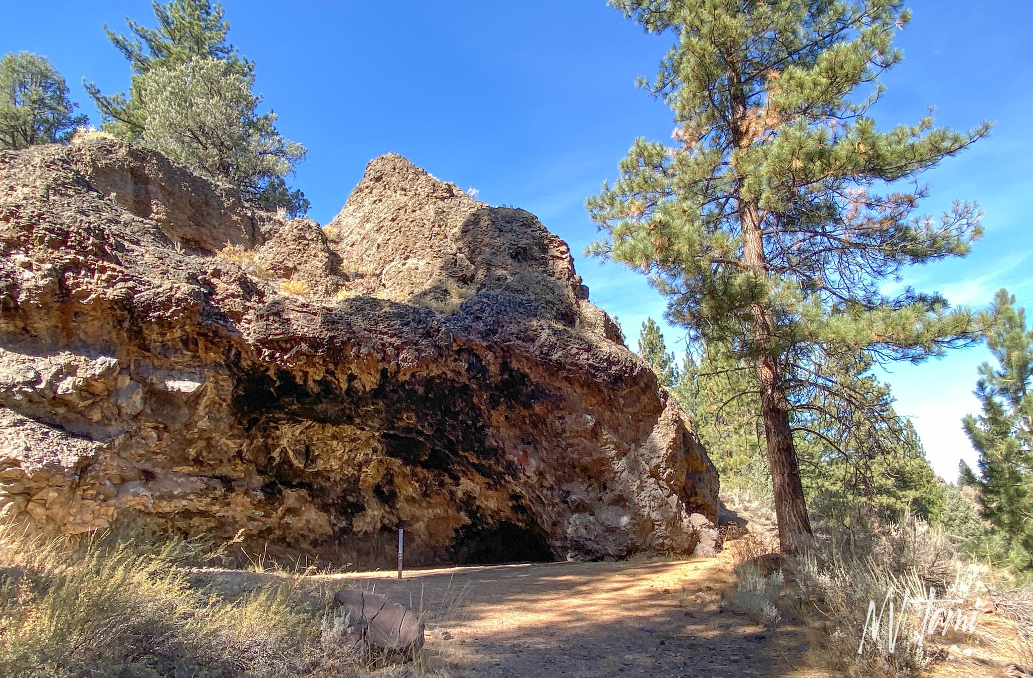 Markleeville Cave, California: Winter Shelter, Ceremonial Site and