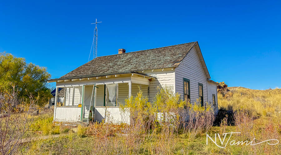 Elko County Nevada Ghost towns abandoned near me Jarbidge Gold Creek Ranger Station