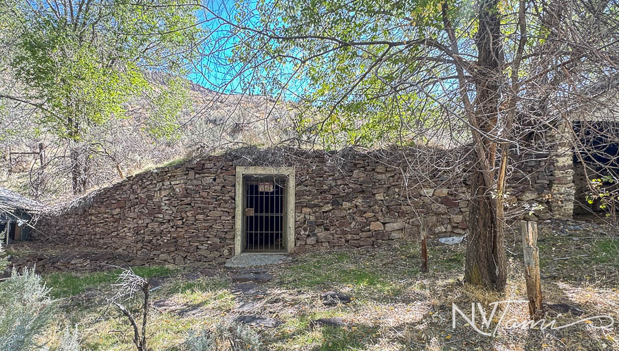 Elko County Nevada Ghost towns abandoned near me Jarbidge Stonwell Ranch Buesta Rowland