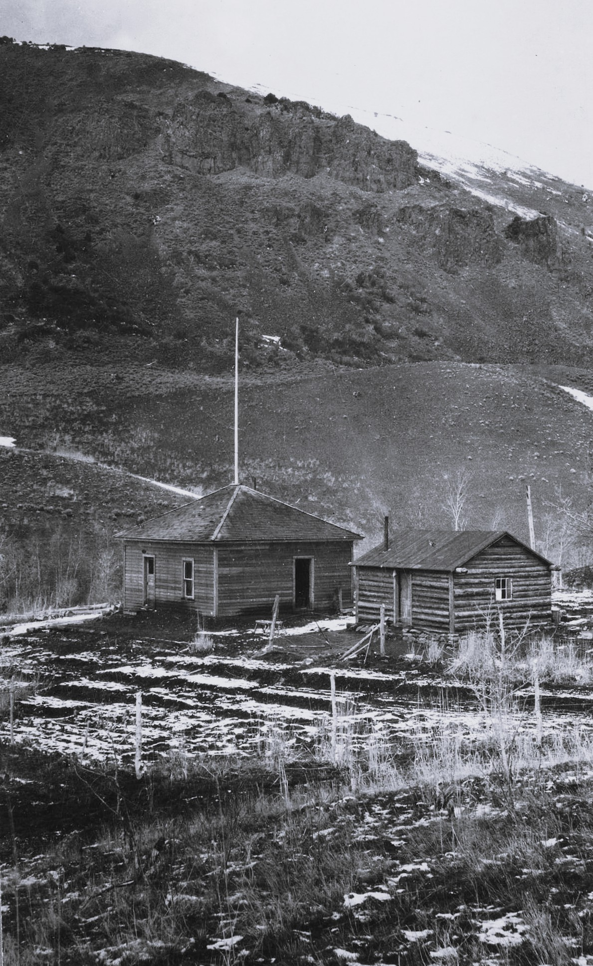 Elko County Nevada Ghost towns abandoned near me Jarbidge Mahoney Ranger Station