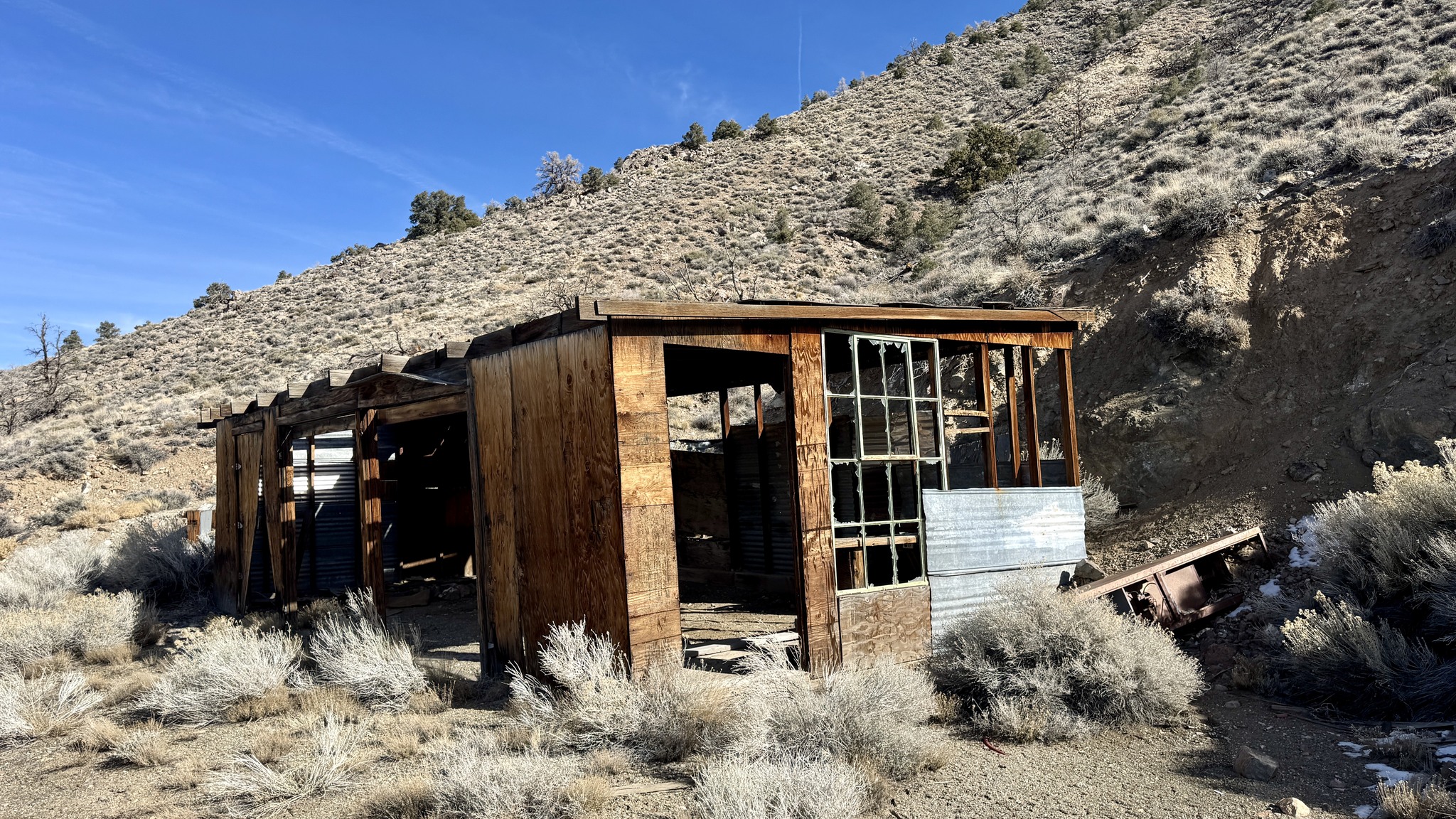 Qualey's Camp Mine Mineral County Nevada ghost Town near Hawthorne Mono Lake