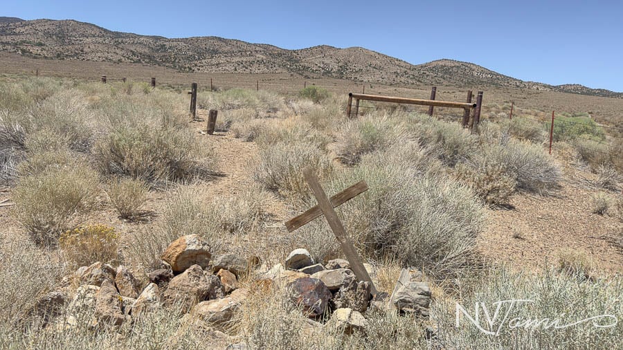 Esmeralda County Nevada Ghost Towns abandoned near Goldfield ruins Lida cemetery