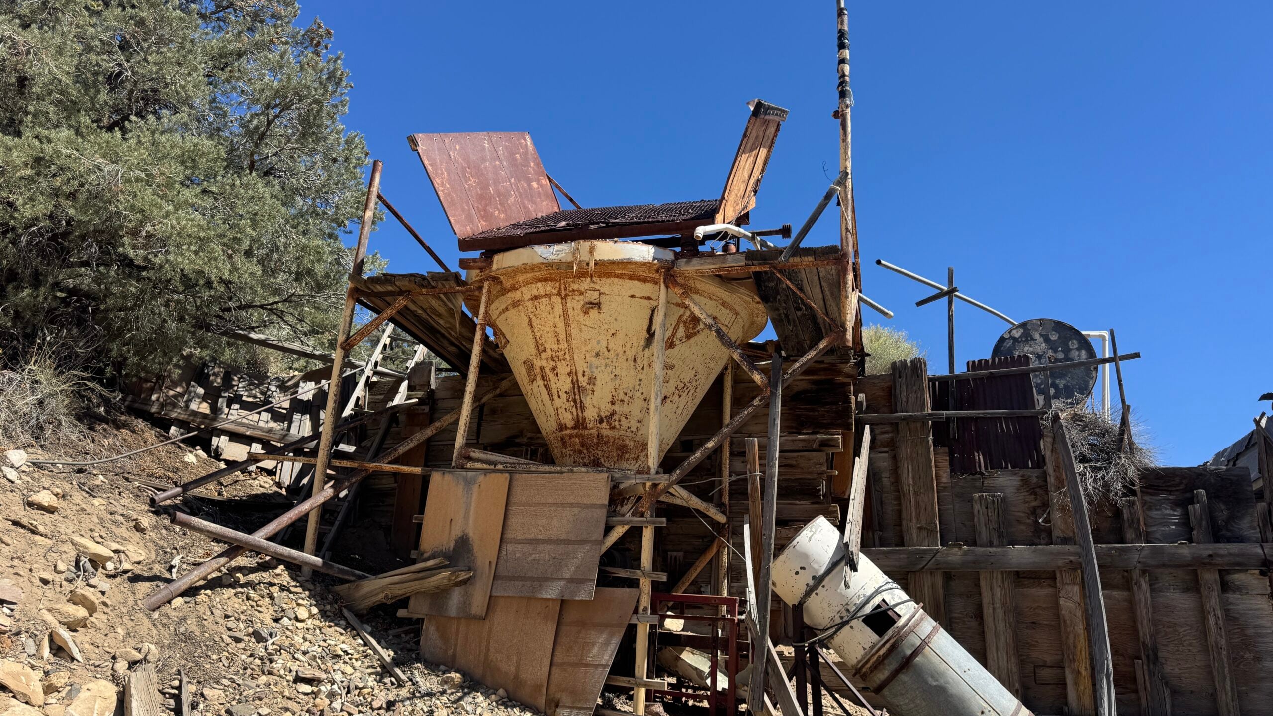 Esmeralda County Nevada Ghost Towns abandoned near Goldfield ruins Tule Canyon Midway Placer Mine